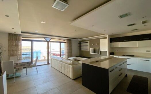 Quadrilocale vista mare. Rif. 13264