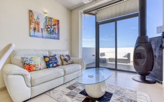 Attico a Qawra. Rif. 13649