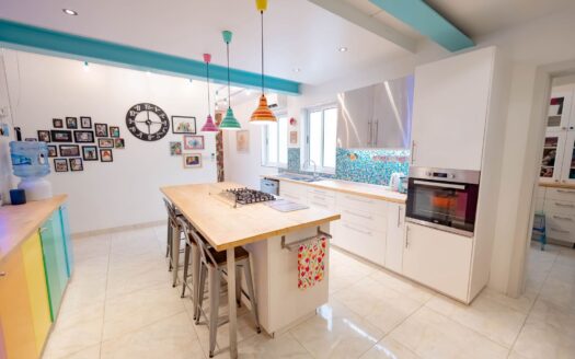 Esalocale a Mellieha – Rif. 25688